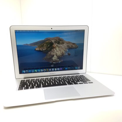 Apple Macbook Air 13 2017 käytetty kannettava tietokone