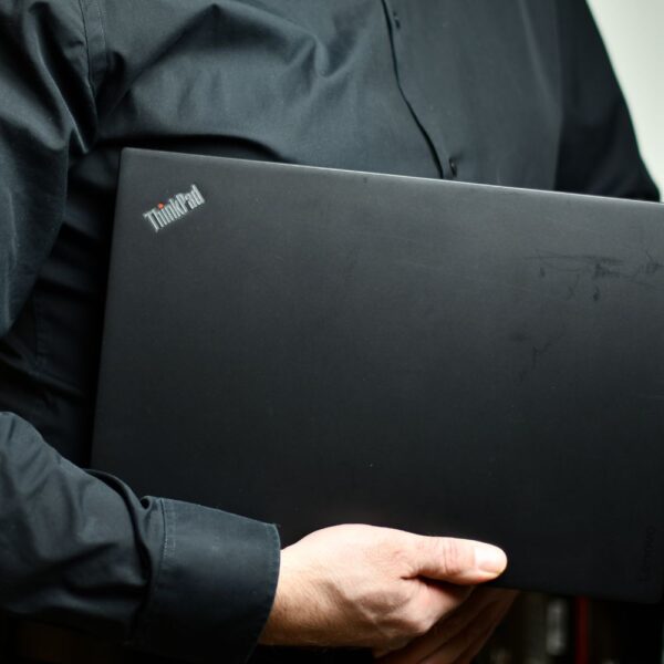 Lenovo Thinkpad T470s - Mukana työssä ja opiskelussa