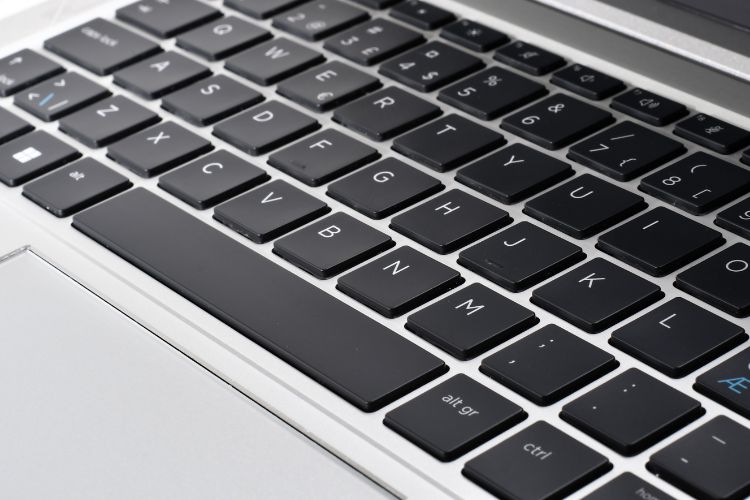 RELAP POWER HP Elitebook 830 G8 - Image 5